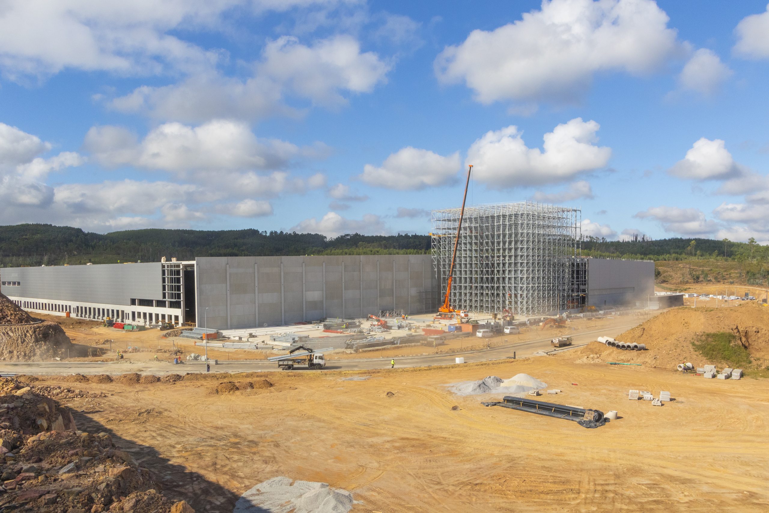 Empreitada do LIDL em fase de acabamentos de interiores
