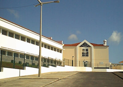 Adaptação ao ensino secundário da Escola Básica 2,3/s Padre Maurício de Freitas em Santa Cruz das Flores