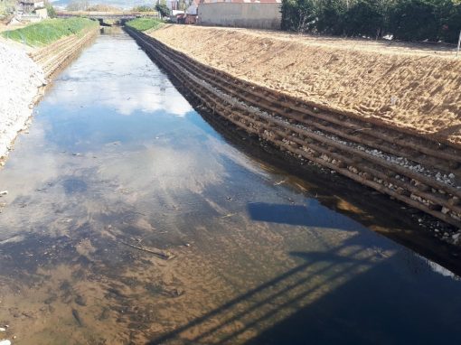 Controlo Sustentável de Cheias na Ribeira da Póvoa e Rio de Loures Consolidação de Taludes Fluviais na Ribeira da Póvoa